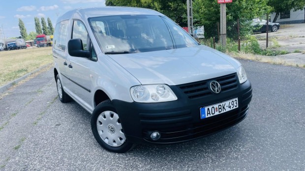 Volkswagen Caddy 1.6 Life Style 7 Személyes/Két...