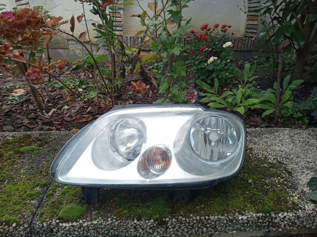 Volkswagen Caddy F�nysz�r� els� l�mpa