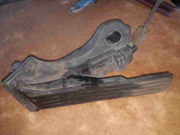 Volkswagen Caddy III 03-09 Gzpedl