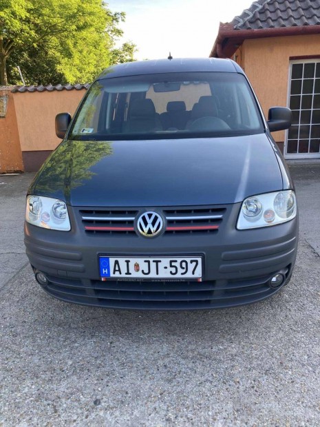 Volkswagen Caddy LIFE Hossz tvra. tulajtl. 5...
