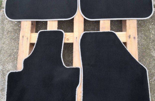 Volkswagen Caddy gy�ri sz�vet sz�nyeg