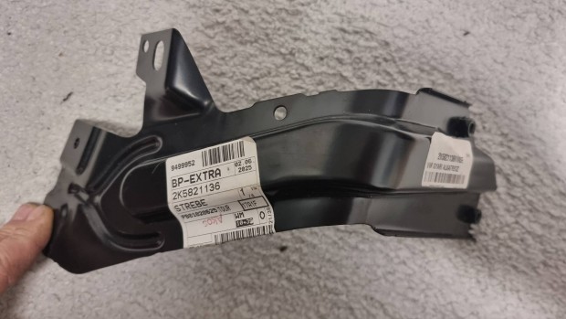 Volkswagen Caddy jobb els� s�rv�d�tart� merev�t�s