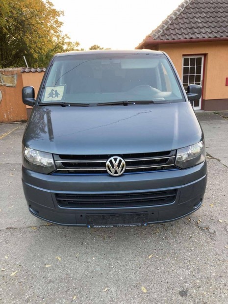 Volkswagen Caravelle 2.5 TDI gyri. 8 szemlyes...