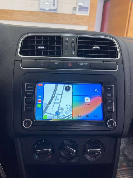 Volkswagen Carplay Multimédia GPS Rádió Tolatókamerával