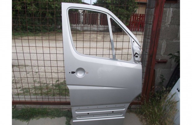 Volkswagen Crafter Mercedes sprinter jobb első ajtó 2006-2016