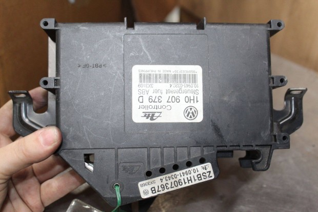 Volkswagen Golf3 1.8/1.9TDI ABS vezérlő modul 1H0907379D