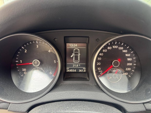Volkswagen Golf6 Dízel km óra 