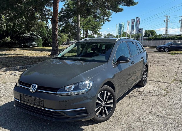 Volkswagen Golf 1.0 TSI BMT Trendline IQ Drive...