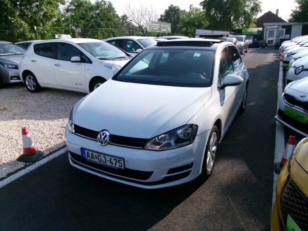 Volkswagen Golf 1.2 TSI Trendline Panorma-AUT....