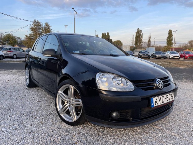 Volkswagen Golf 1.6 Comfortline Prémium !