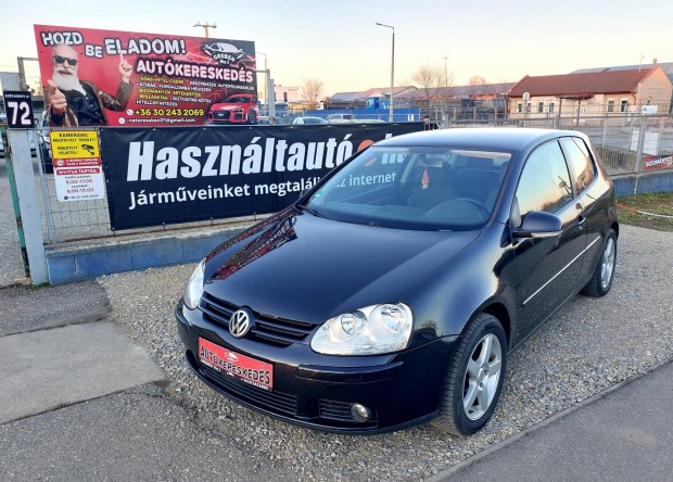 Volkswagen Golf 1.6 Trendline (Automata) Friss...