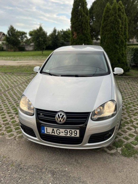 Volkswagen Golf 1.9TDI( Goal edition)