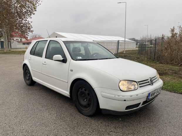 Volkswagen Golf 4 1.6  2003