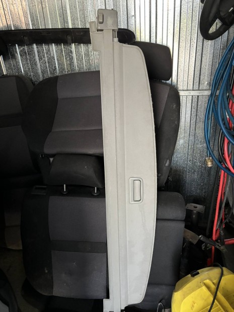 Volkswagen Golf 4 Bora kombi kalaptart rol