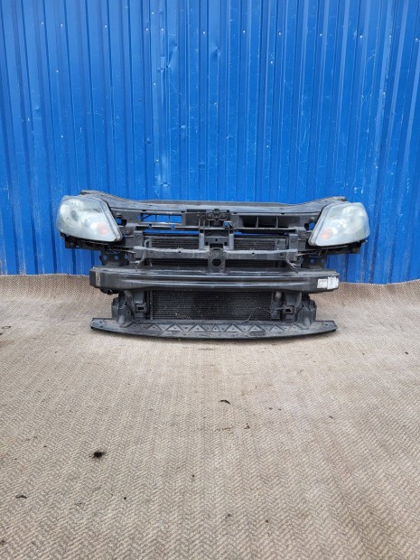 Volkswagen Golf 5 + Plus 5M0805594 1.6 benzin homlokfal hűtő fényszóró