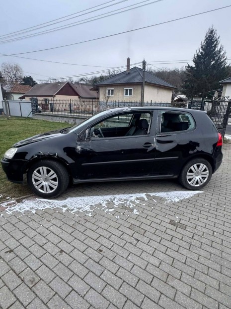 Volkswagen Golf 5 alkatr�sznek,jav�t�sra