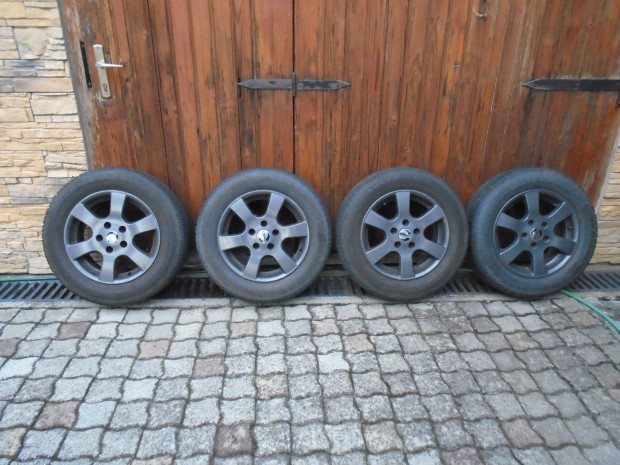 Volkswagen Golf 5 alufelni kerék szett téli gumikkal