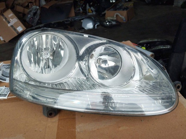 Volkswagen Golf 5 jobb első fényszóró