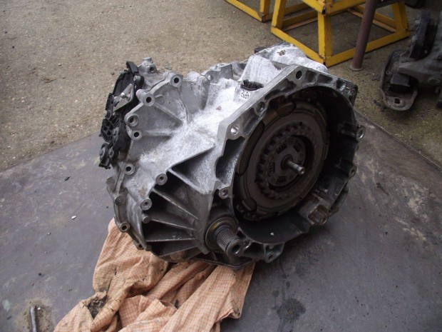 Volkswagen Golf 8 Octavia 4 1.5 TSI E-Tec DSG vlt Uuf Hybrid
