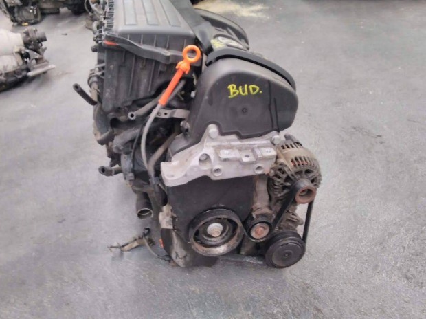 Volkswagen Golf BUD Bontott Motor