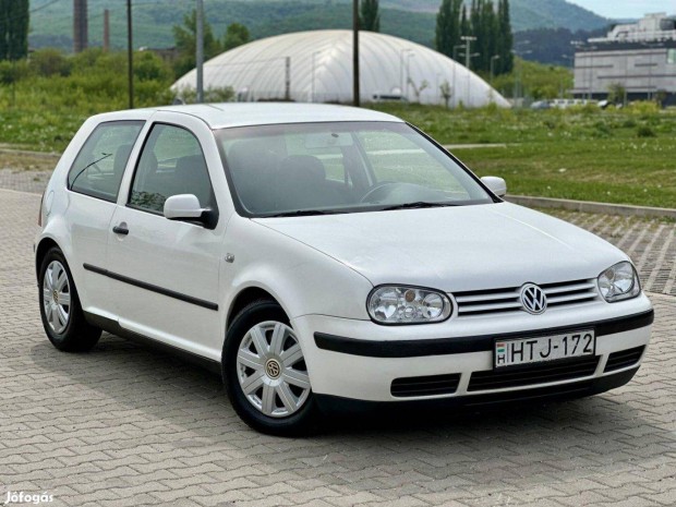 Volkswagen Golf IV 1.6 Edition