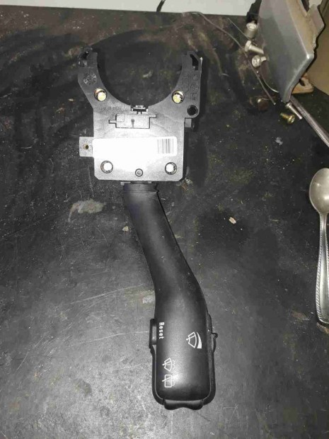 Volkswagen Golf IV Ablaktrl Kapcsol