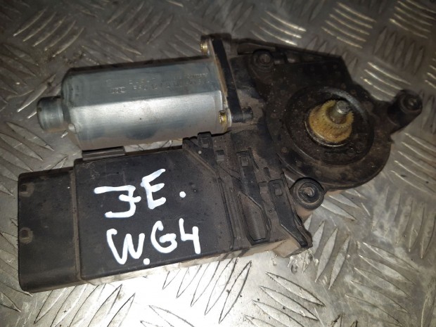 Volkswagen Golf IV Jobb Első Ablakemelő Motor