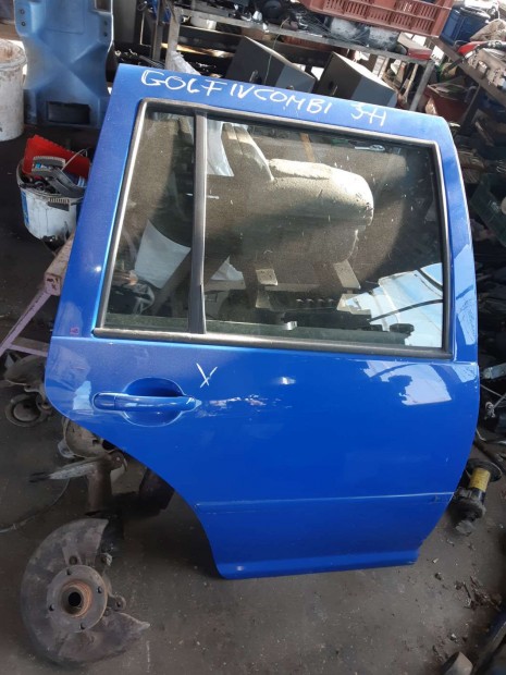 Volkswagen Golf IV Jobb H�ts� Ajt�