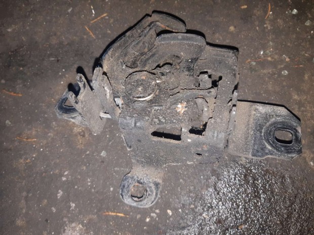 Volkswagen Golf IV Motorh�ztet� Z�rszerkezet