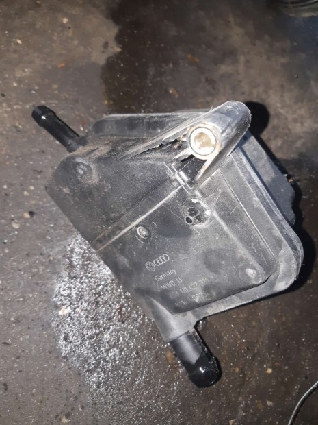 Volkswagen Golf IV Szerv� Olaj Tart�ly