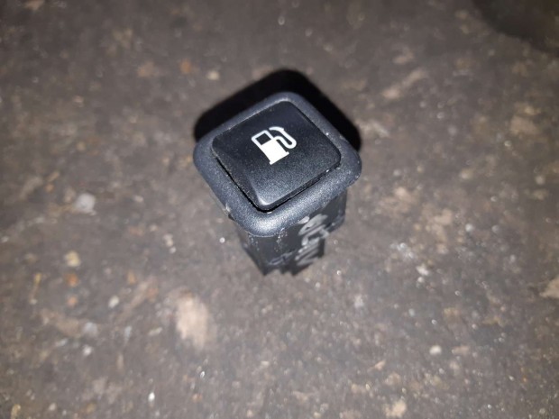 Volkswagen Golf IV Tankajt� Nyit�