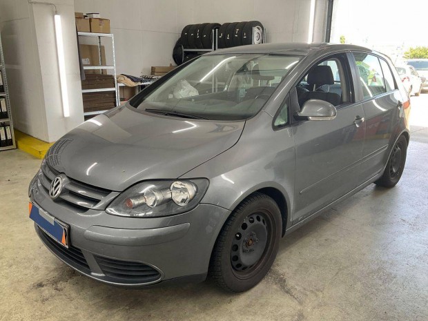 Volkswagen Golf PLUS 1.6 FSI Comfortline Garanc...