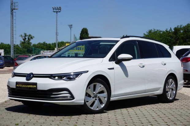 Volkswagen Golf VIII Variant 1.5 TSI ACT Style...