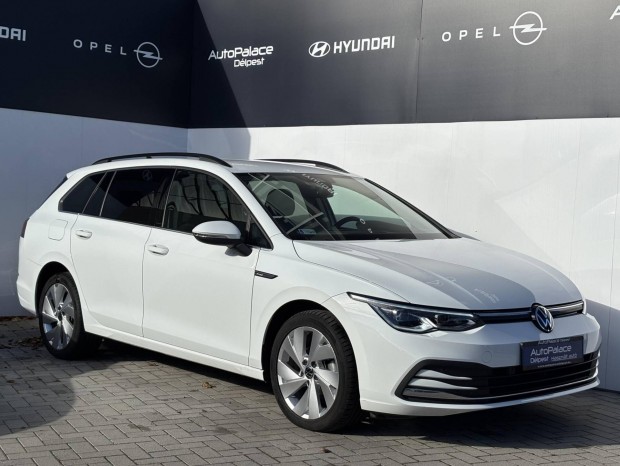 Volkswagen Golf VIII Variant 1.5 TSI ACT Style...