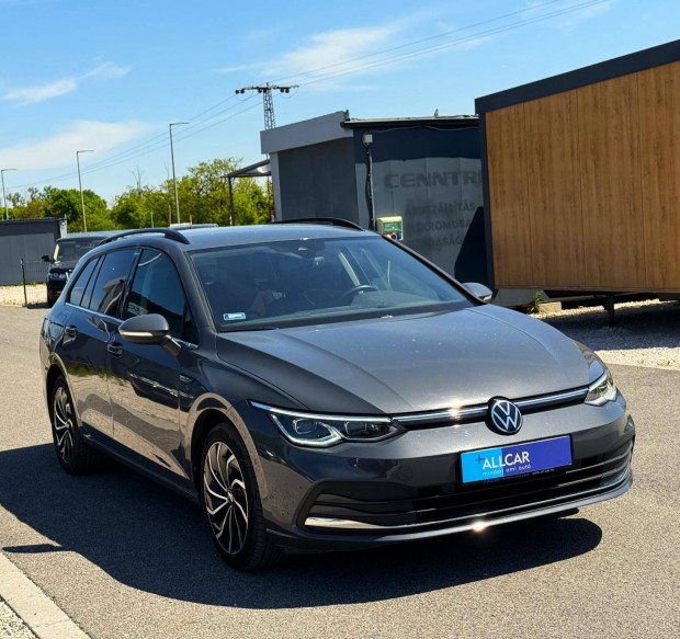 Volkswagen Golf VIII Variant 1.5 eTSI ACT Style...