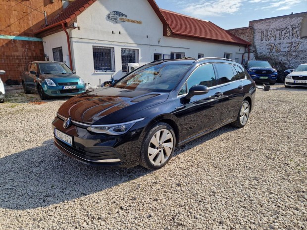 Volkswagen Golf VIII Variant 2.0 TDI SCR Style...