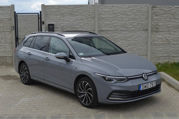 Volkswagen Golf VIII Variant 2.0 TDI SCR Style...