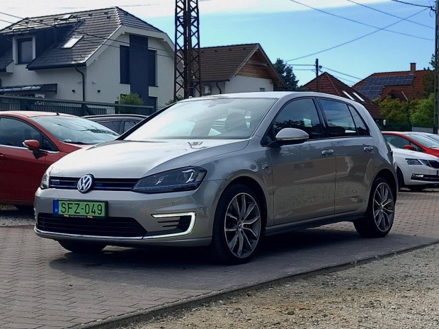 Volkswagen Golf VII 1.4 TSI GTE Plug-In-Hybrid...