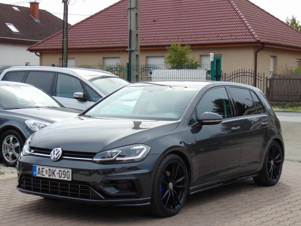 Volkswagen Golf VII 1.4 TSi BMT Highline R-Line...