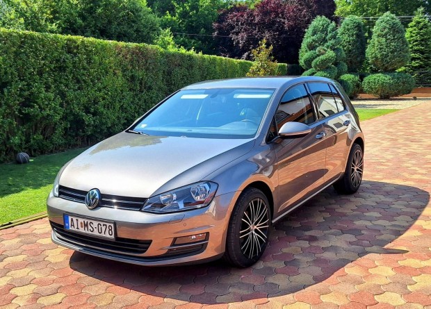Volkswagen Golf VII 1.6 TDI Comfortline Megkímé...