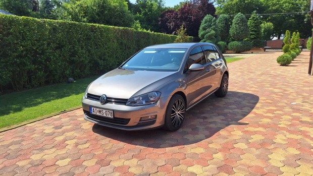 Volkswagen Golf VII 1.6 TDI Comfortline Megkímé...