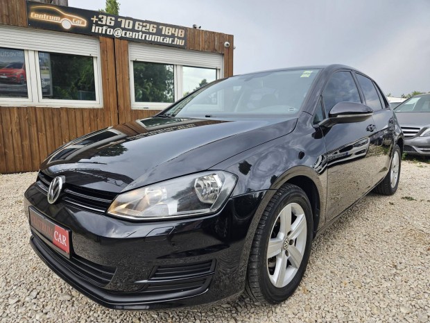 Volkswagen Golf VII 2.0 TDI Highline Sz.knyv!...