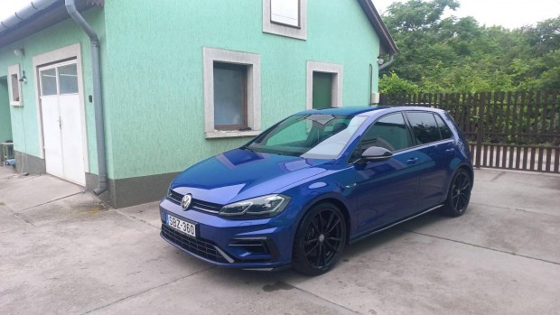 Volkswagen Golf VII 2.0 TSI R 4Motion DSG Magya...