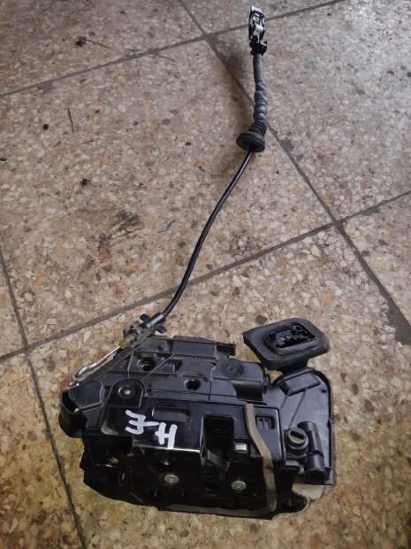 Volkswagen Golf VII Jobb H�ts� Ajt� Z�rszerkezet + K�zpontiz�r Motor