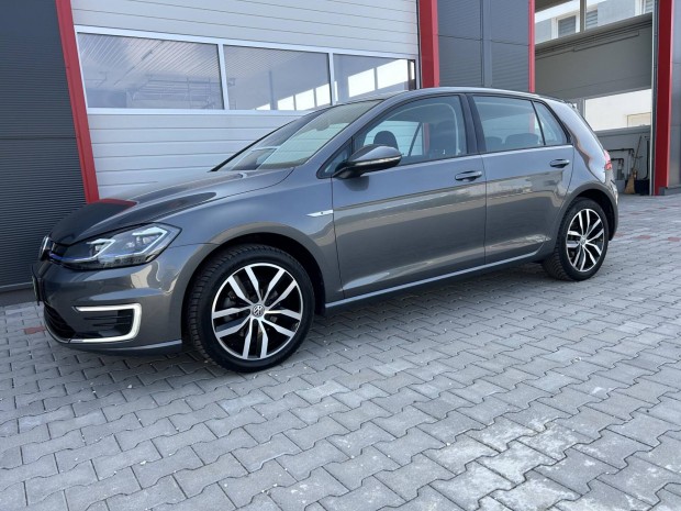 Volkswagen Golf VII e-Golf Virtual Mszerfal/Ta...