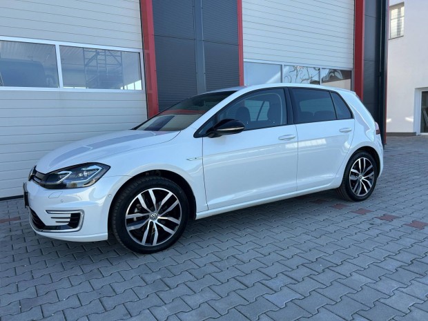 Volkswagen Golf VII e-Golf Virtual mszerfal/Ka...