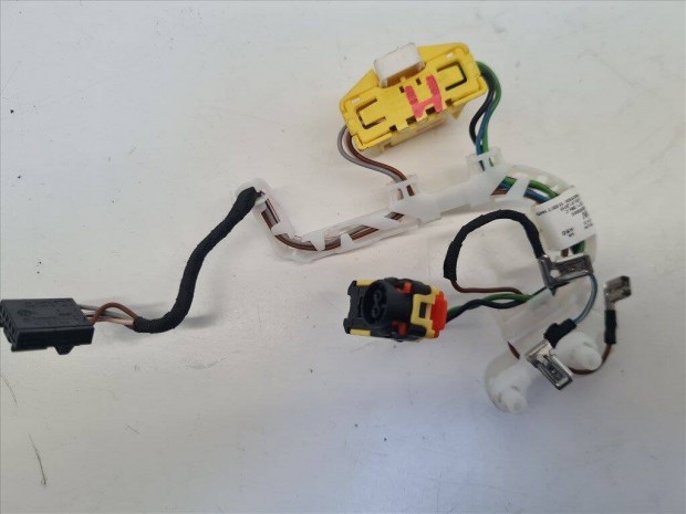 Volkswagen Golf VII l�gzs�k �tvezet� szalagk�bel multikorm�nyhoz