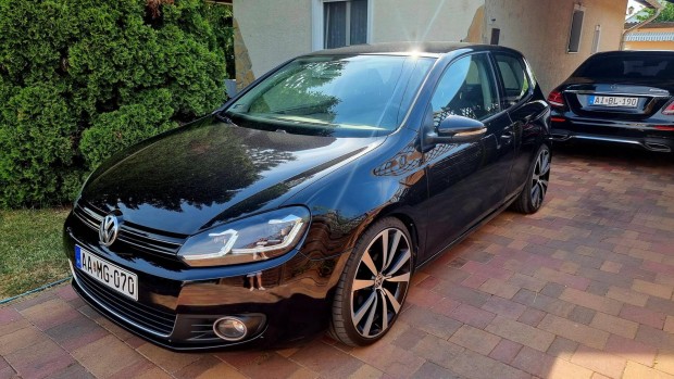 Volkswagen Golf VI 1.6 TDi Highline LED. 19 col...