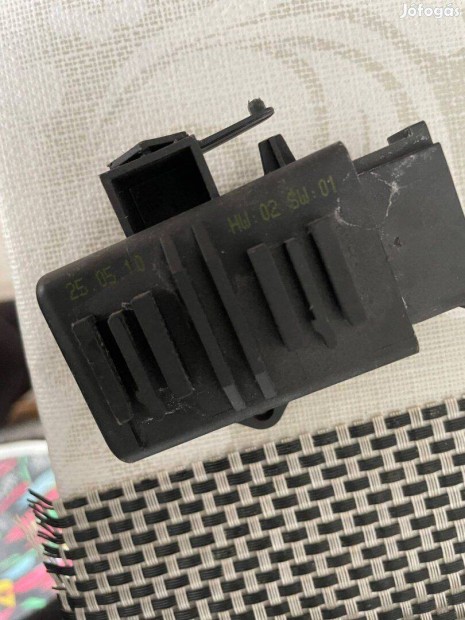 Volkswagen Golf VI F�t�s �l�svez�rl� modul k�bellel 1k0 354 772