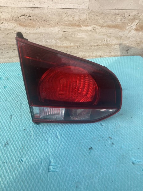 Volkswagen Golf VI. Bal hátsó belső lámpa(5K0945093K)